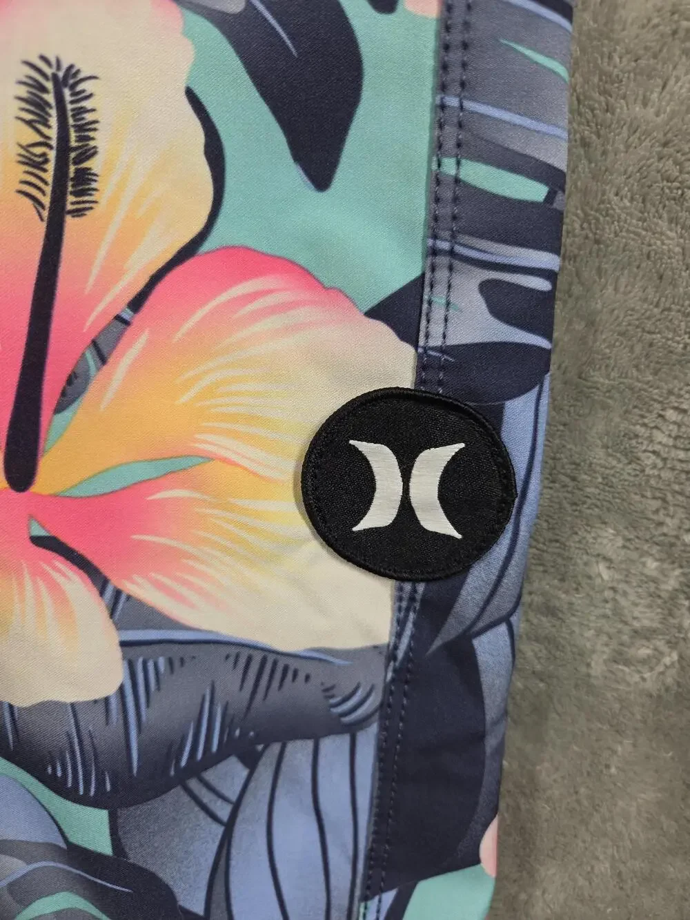 Hurley Phantom Board Shorts Mens 36 Multicolor Floral Tropical Surf Swim